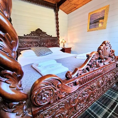 Magpie 2 Hot Tub Huntersmoon-Warminster-Longleat-Wiltshire Villa Exterior photo